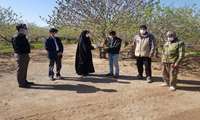 بازدید دکتر احمدی از باغ پسته دکتر ادیب