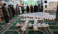 بسته بندی مواد غذایی و پک های بهداشتی مقابله با کرونا توسط نیروهای مردمی بسیج جغتای