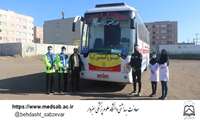 خدمات رسانی اکیپ سیار واکسیناسیون کرونا در مسکن های 99 ساله توحید شهر