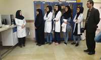 بازدید از آزمایشگاه کنترل مواد غذایی و بهداشتی توسط دانشجویان