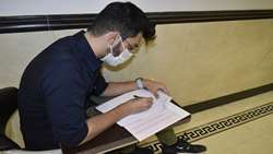 تقدیر مدیر آموزش و تحصیلات تکمیلی دانشگاه از دست اندرکاران و همکاران دانشگاه در برگزاری امتحانات پایان ترم دانشجویان   