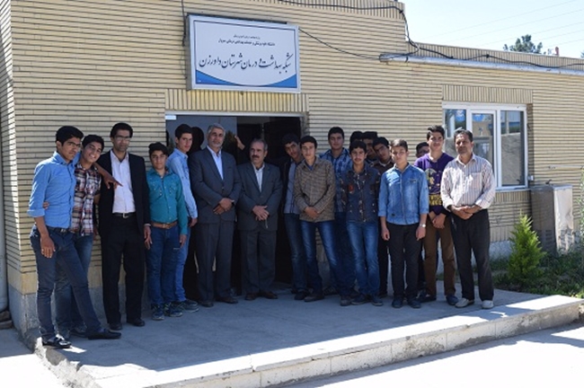 دانش آموزان 