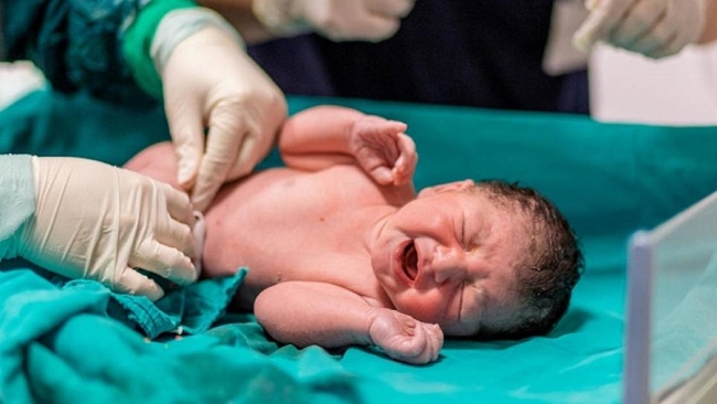giving-birth-labor.jpg